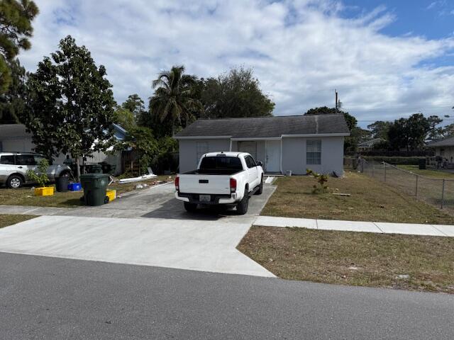 448 Perry Avenue Greenacres, FL 33463 - Photo 2 of 14 IMG_6455