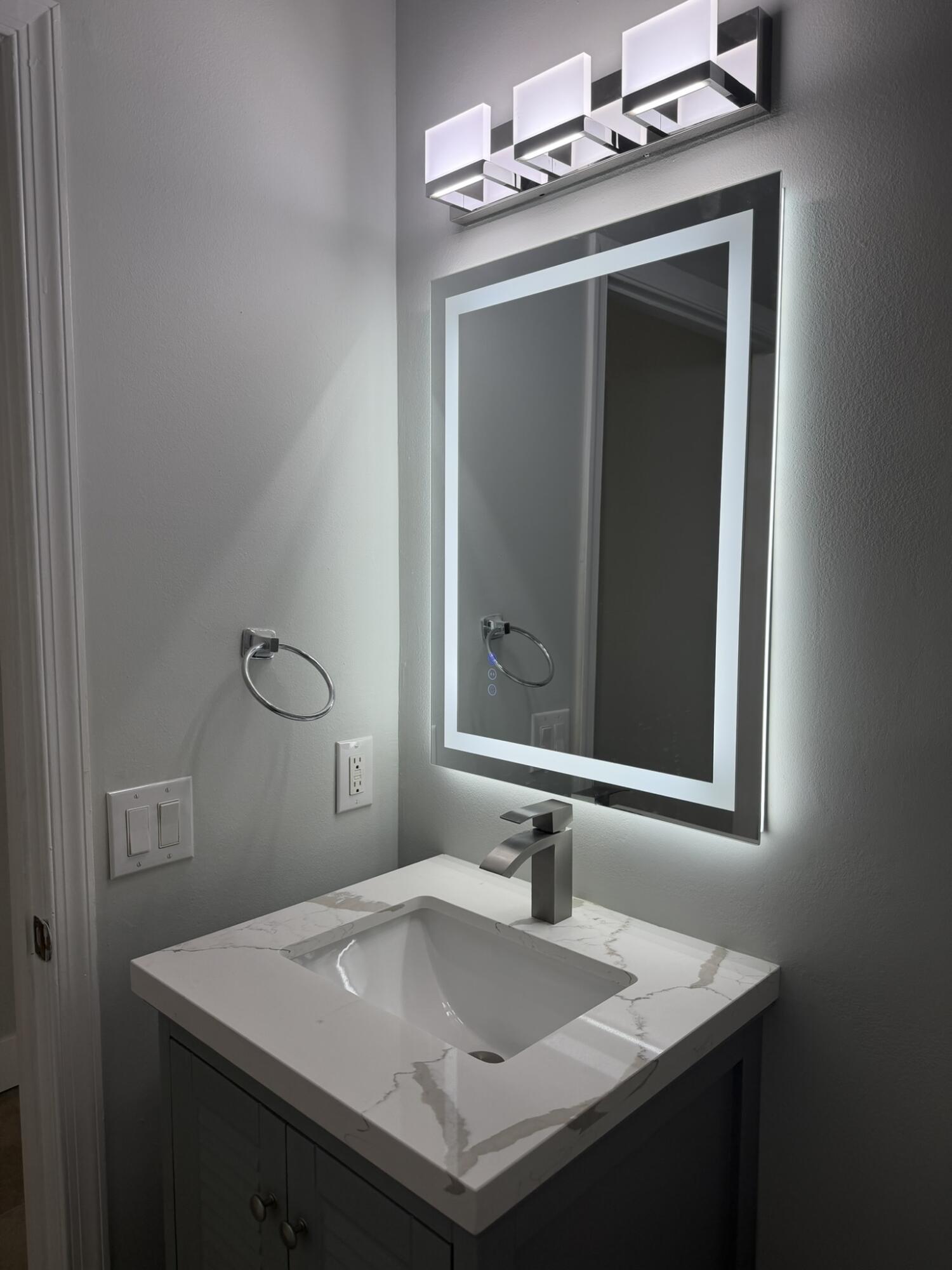 3251 Laurel Ridge Circle Riviera Beach, FL 33404 - Photo 11 of 25 IMG_2029