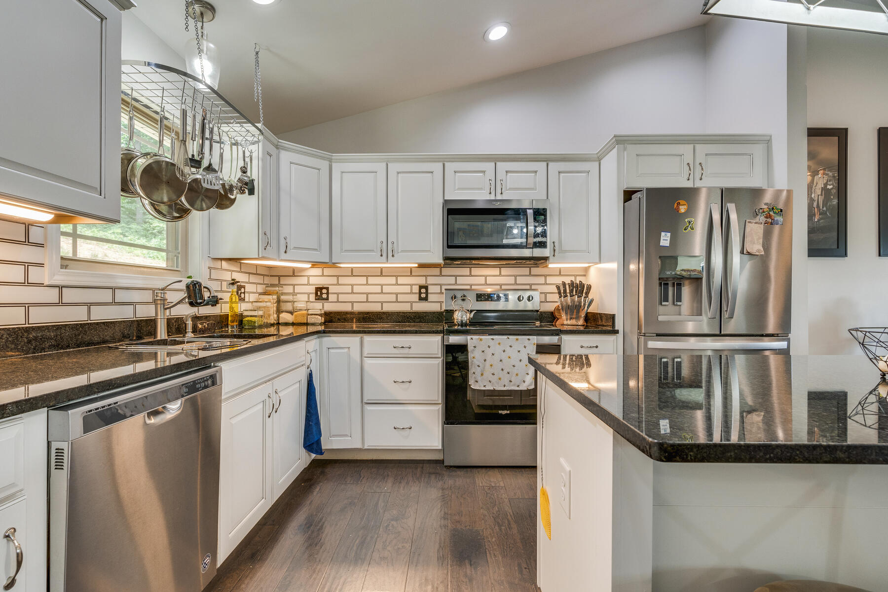 877 Cedar Branch Road Kingsport, TN 37664 - Photo 12 of 41 015