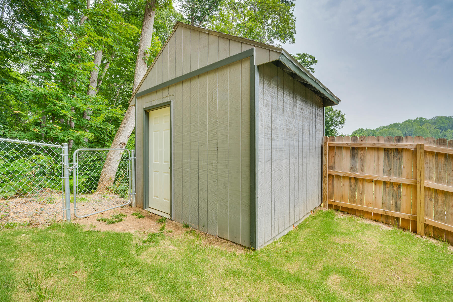 877 Cedar Branch Road Kingsport, TN 37664 - Photo 39 of 41 043