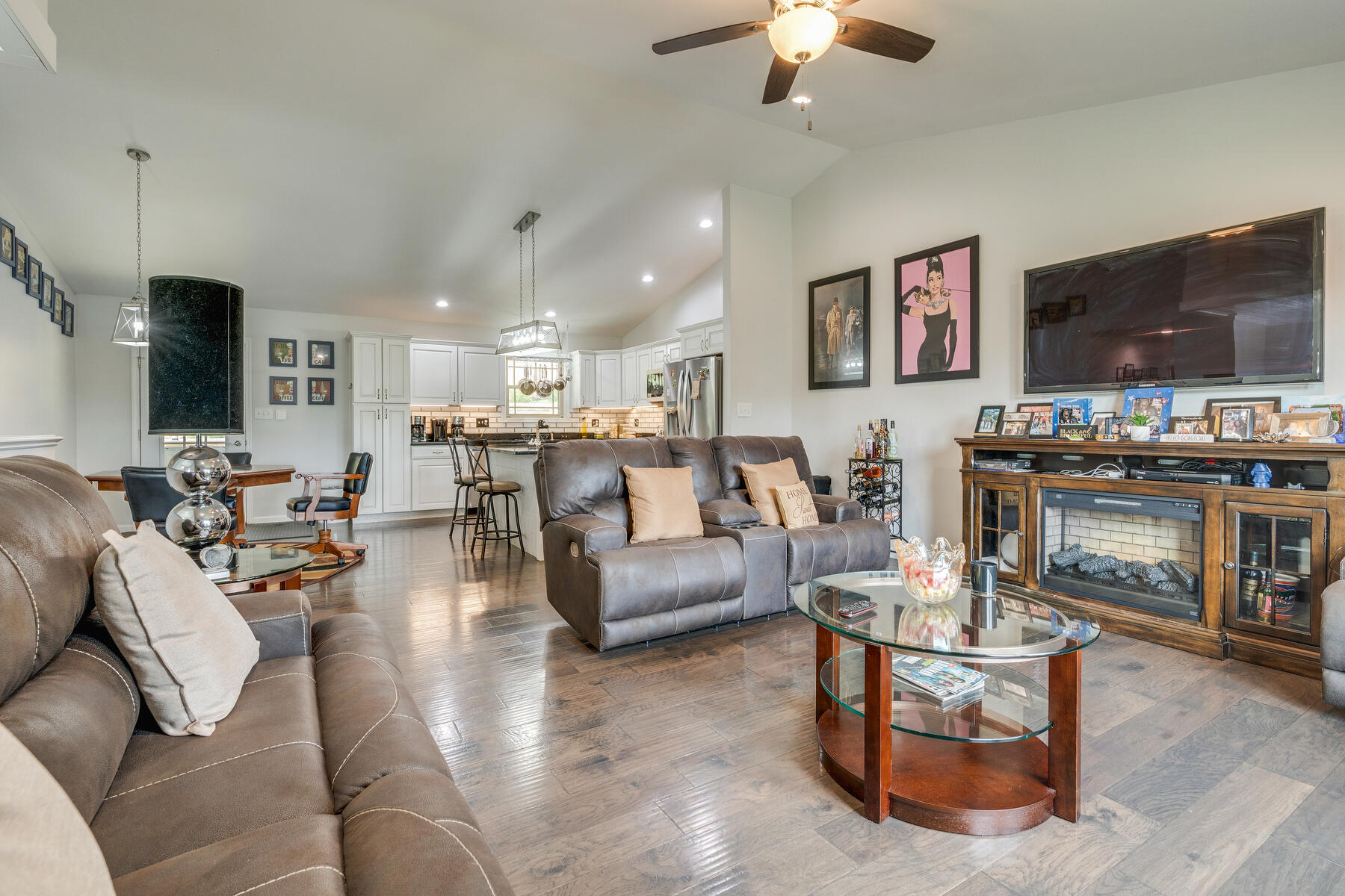 877 Cedar Branch Road Kingsport, TN 37664 - Photo 7 of 41 009