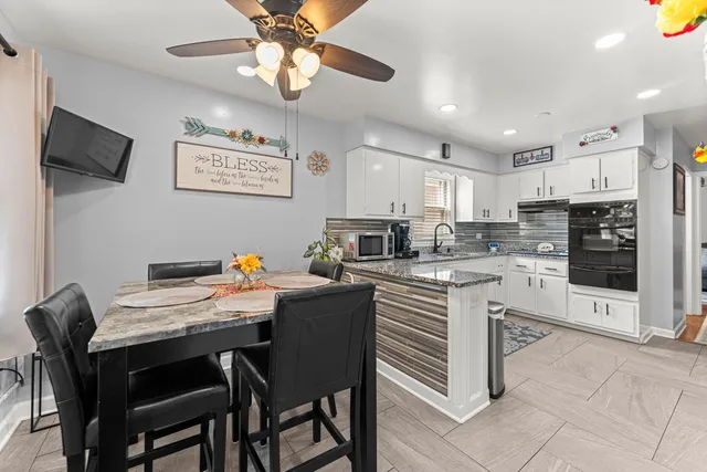 $274,900 | 10305 South Avenue O, Chicago, IL 60617