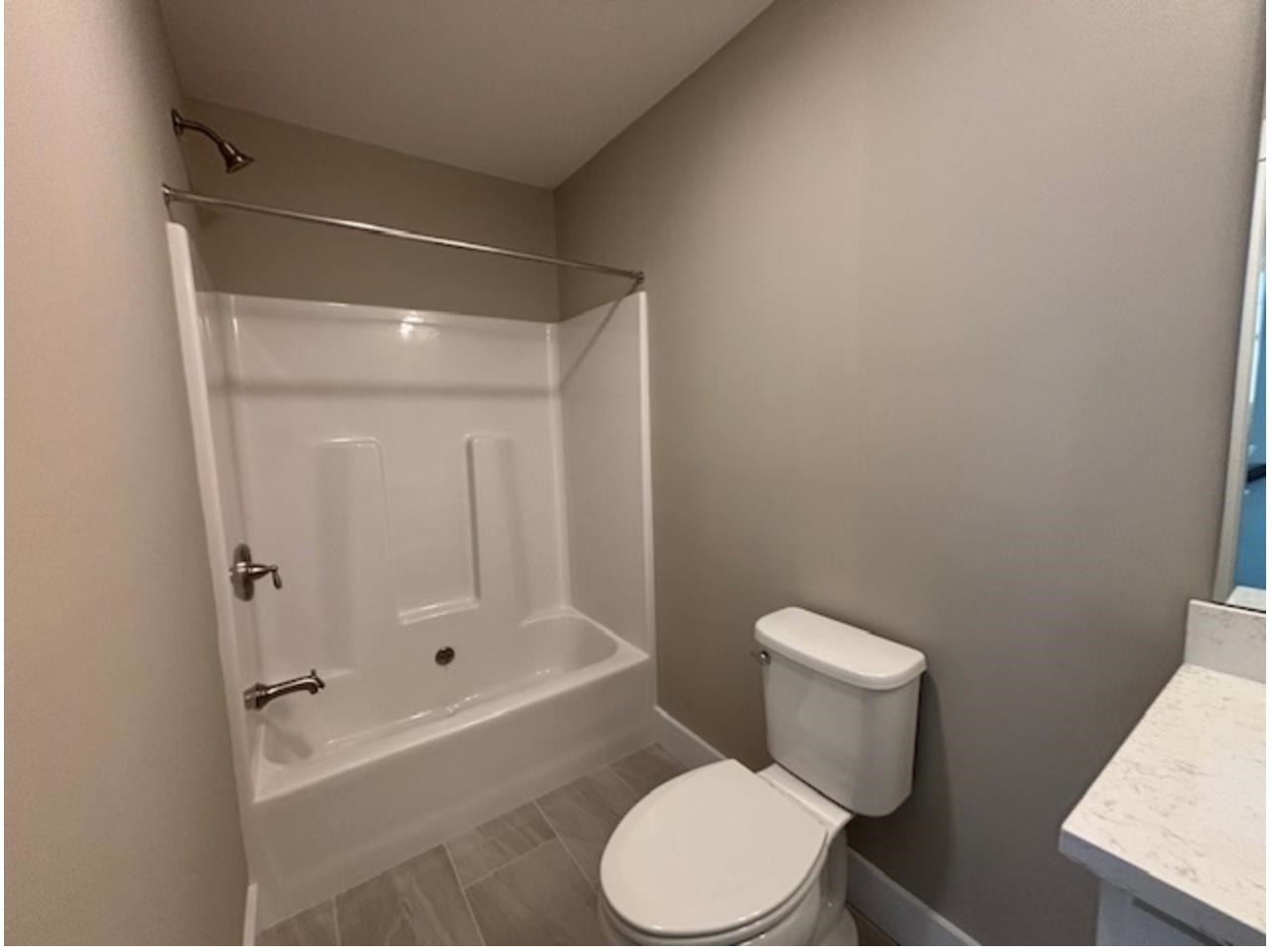 32 Charter Street, Unit 6 Exeter, NH 03833 - Photo 18 of 25 Gallery Image 18