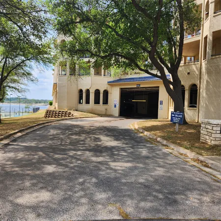 $2,200 | 3404 American Drive, Unit 3202, Lago Vista, TX 78645