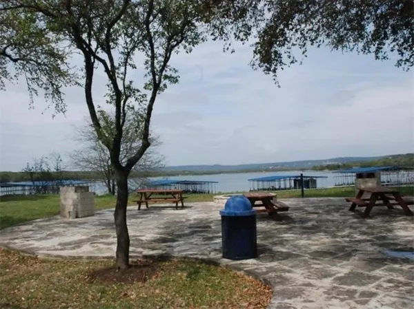 $2,200 | 3404 American Drive, Unit 3202, Lago Vista, TX 78645