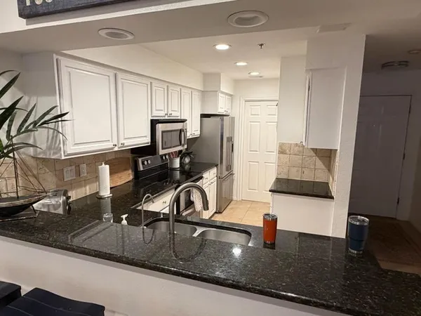 $2,200 | 3404 American Drive, Unit 3202, Lago Vista, TX 78645