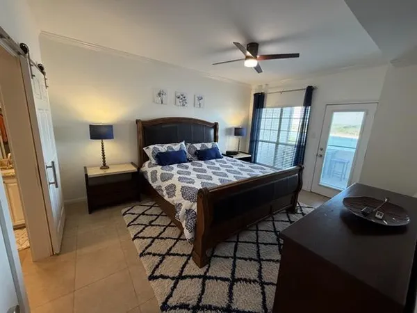 $2,200 | 3404 American Drive, Unit 3202, Lago Vista, TX 78645