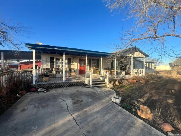 $224,000 | 521 Cr 7713, Unit 1, Devine, TX 78016