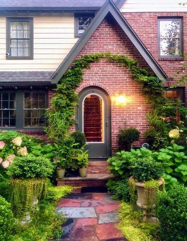 42 Longfellow Road Wellesley, MA 02481 - Photo 3 of 37