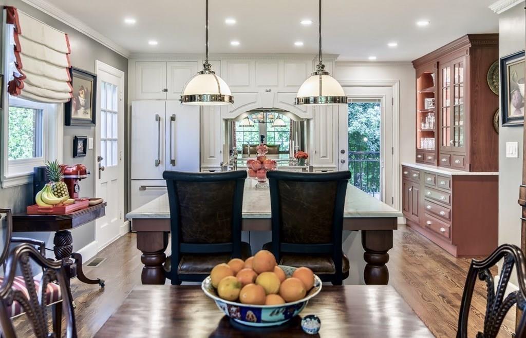 42 Longfellow Road Wellesley, MA 02481 - Photo 7 of 37