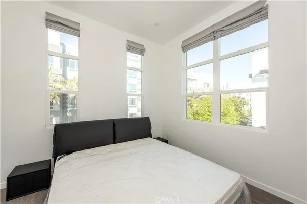 $4,500 | 2208 Synergy, Irvine, CA 92614