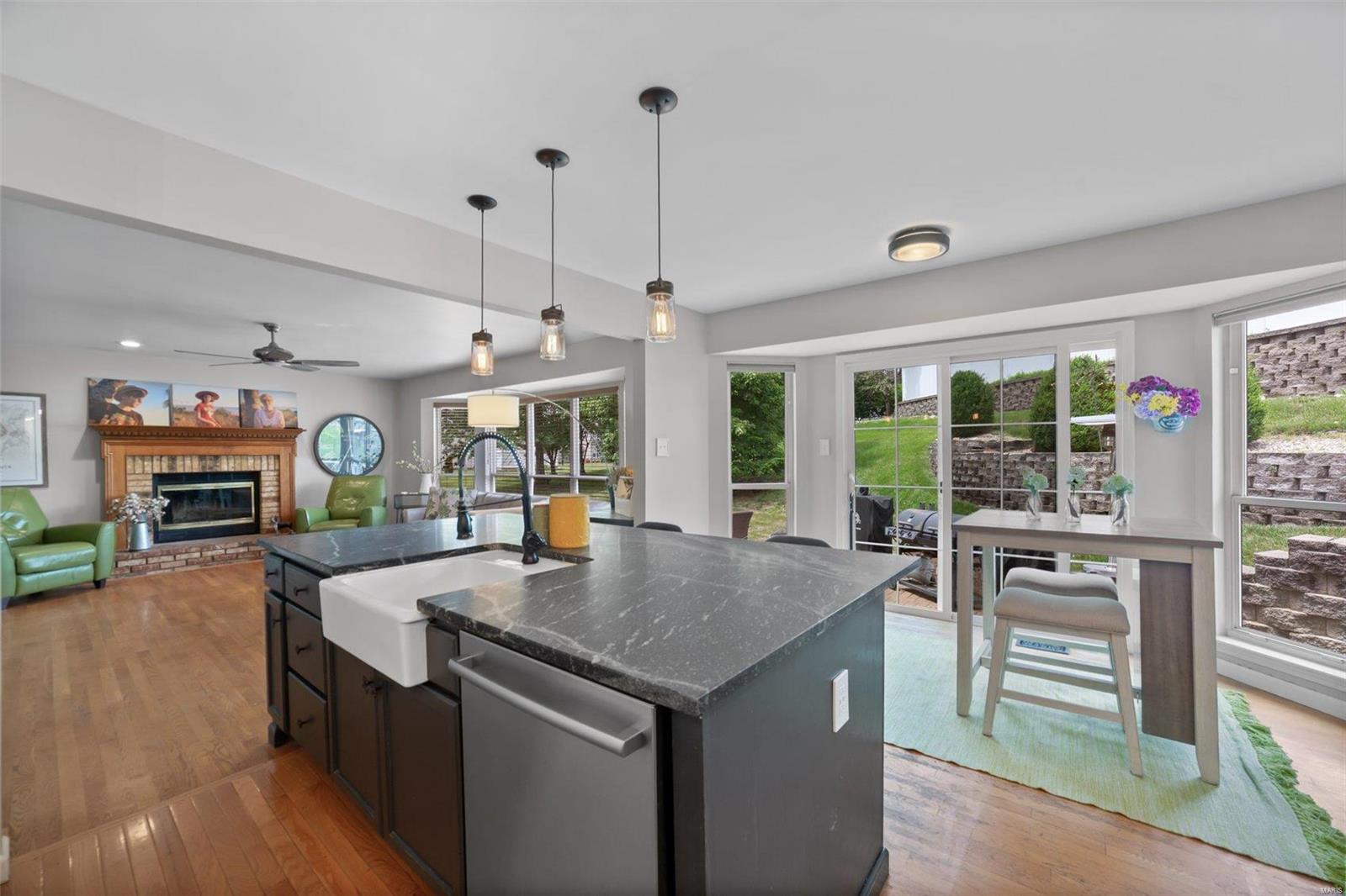 363 Ries Bend Road Ballwin, MO 63021 - Photo 11 of 39