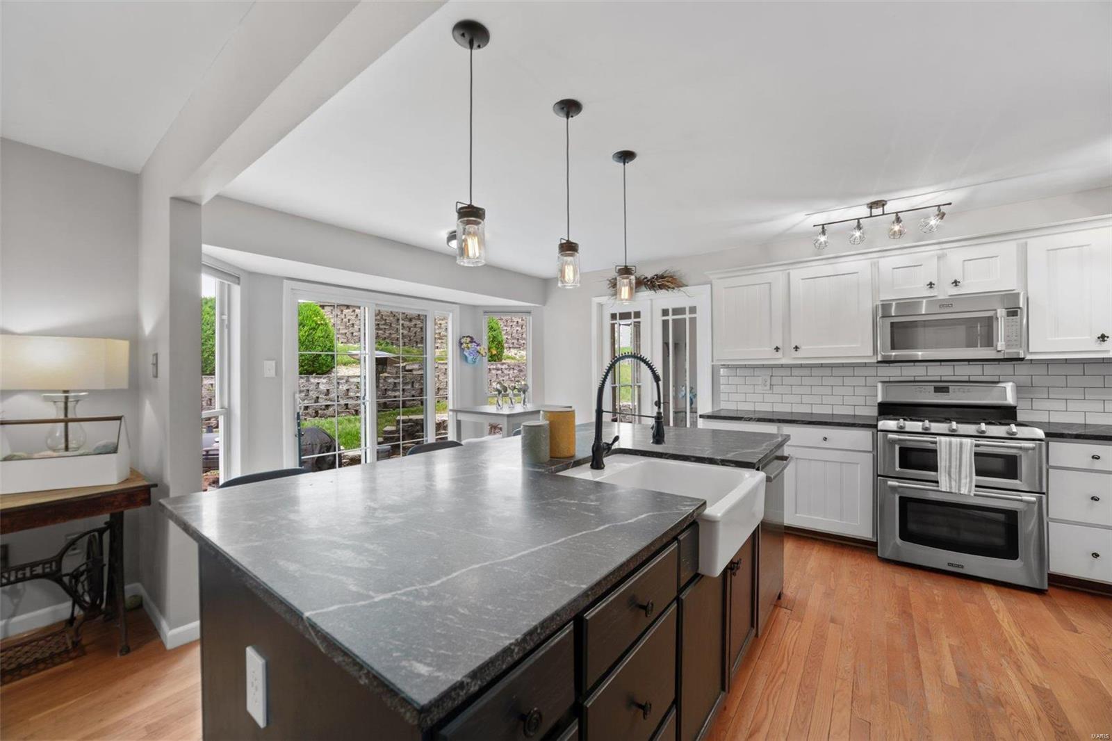 363 Ries Bend Road Ballwin, MO 63021 - Photo 12 of 39