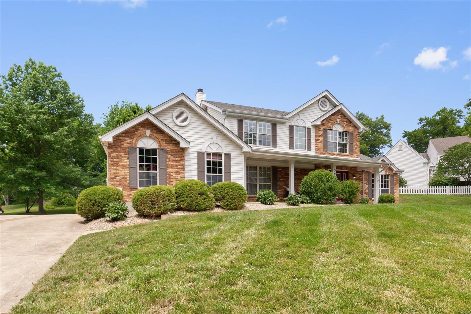 363 Ries Bend Road Ballwin, MO 63021 - Photo 2 of 39