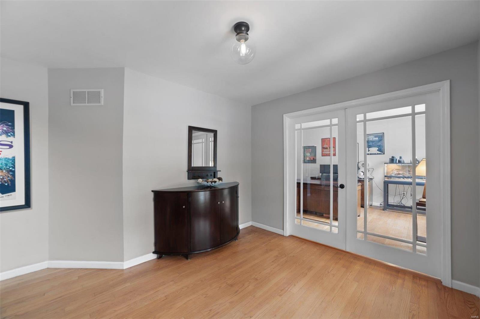 363 Ries Bend Road Ballwin, MO 63021 - Photo 5 of 39