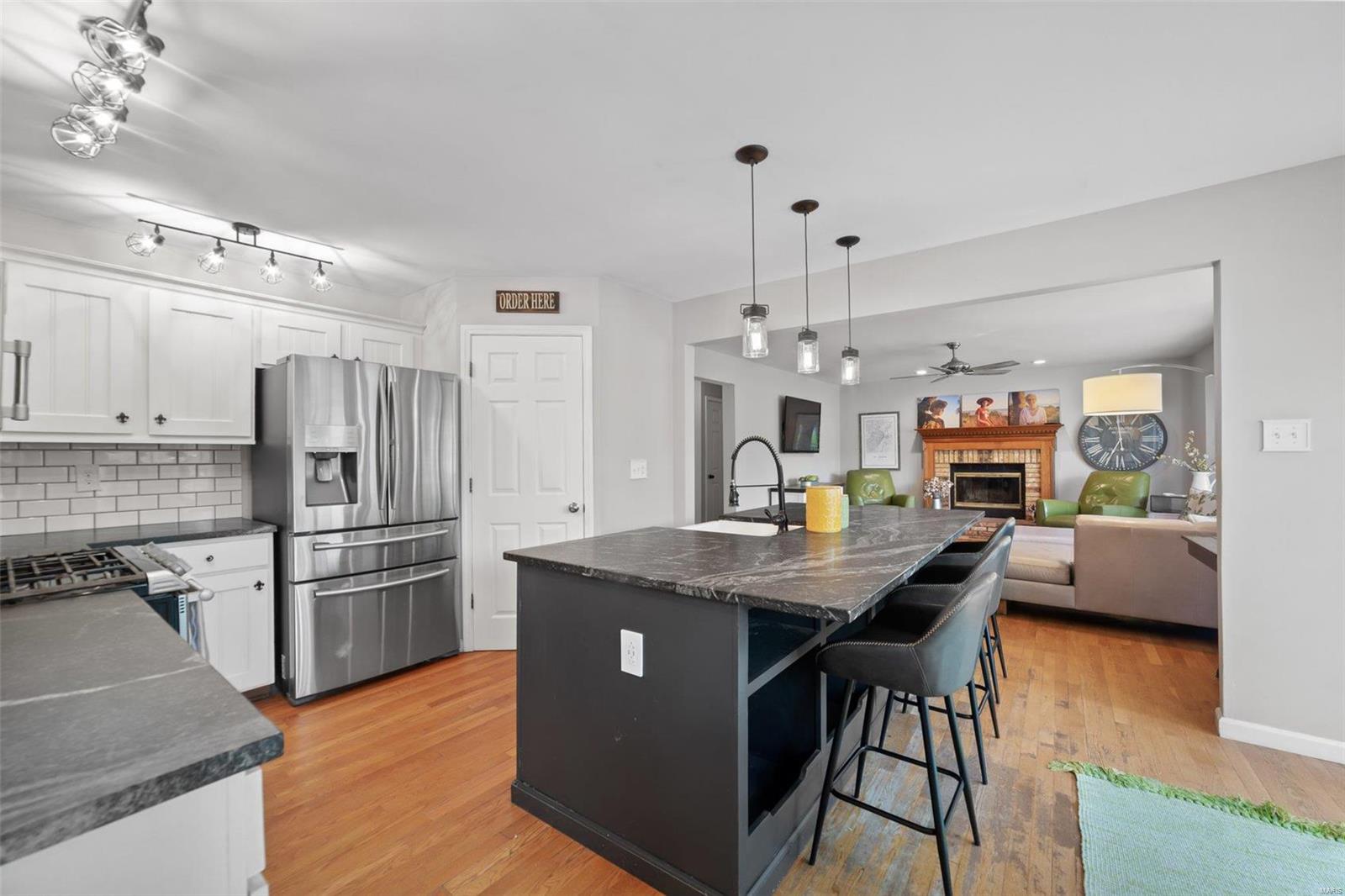 363 Ries Bend Road Ballwin, MO 63021 - Photo 10 of 39