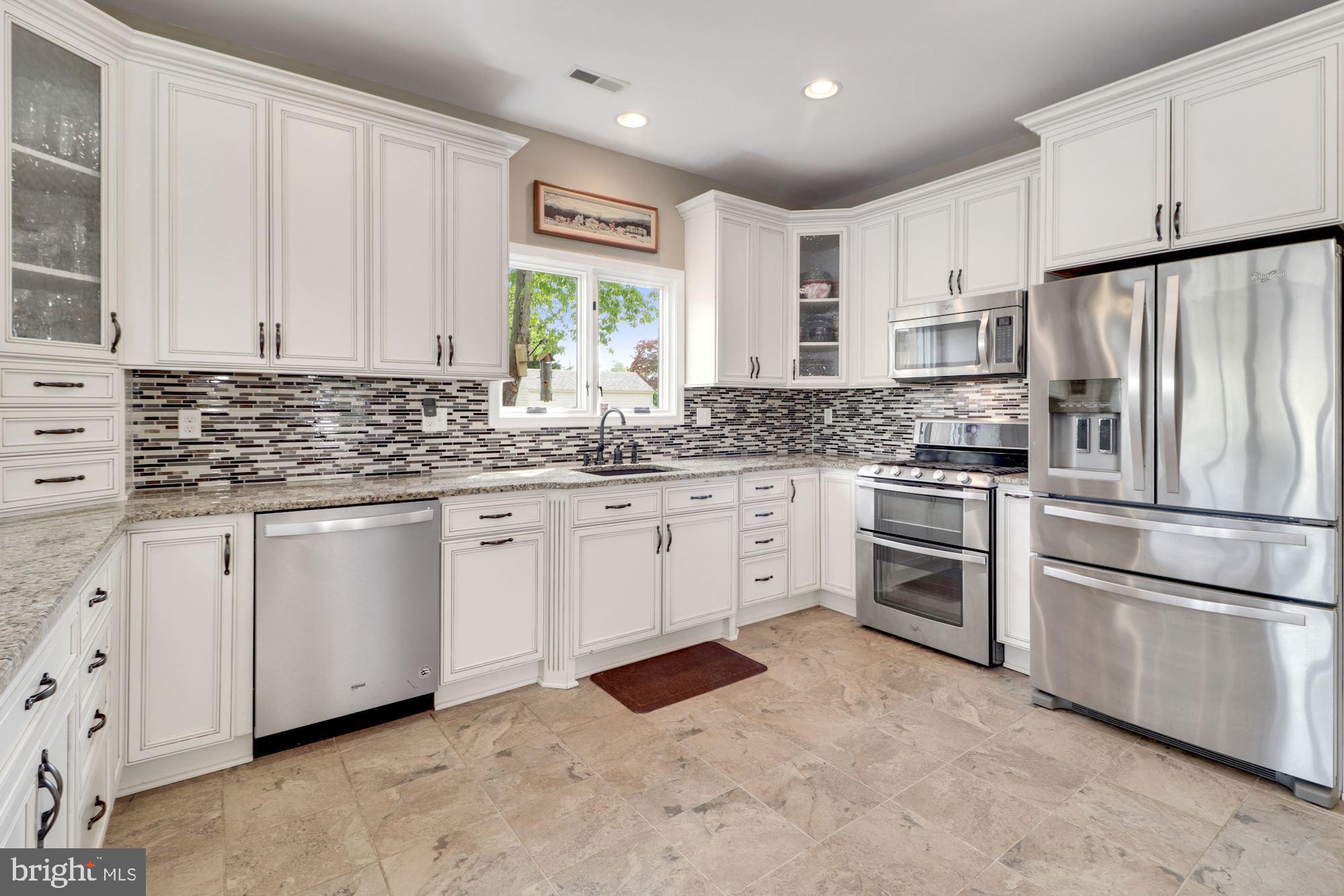 11116 Bird River Grove Road White Marsh, MD 21162 - Photo 11 of 47 Under Counter Lighting and Recessed