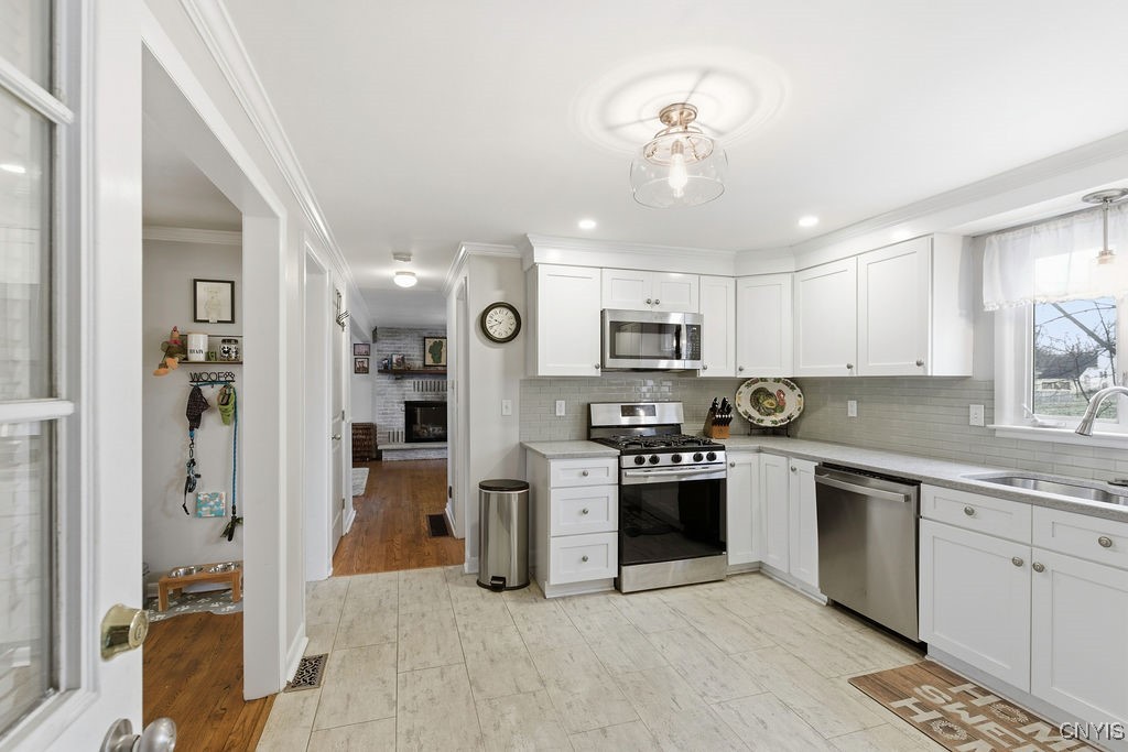 314 Davis Street Manlius, NY 13057 - Photo 14 of 37