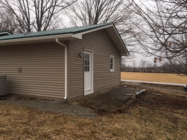 7028 East Blue River Road Pekin, IN 47165 - Photo 9 of 30