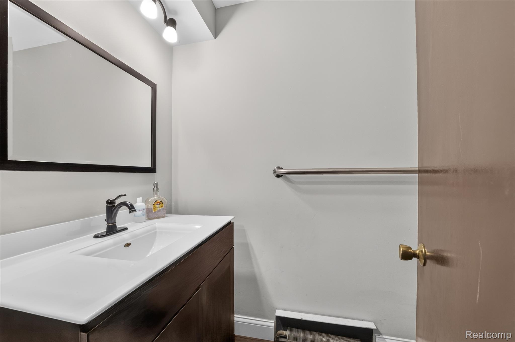 4565 Brookside Road Fenton, MI 48430 - Photo 14 of 50 4565 Brookside Rd Fenton HDR-41.jpg