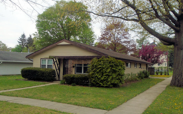 428 North 10th Street Rochelle, IL 61068 - Photo 1 of 17