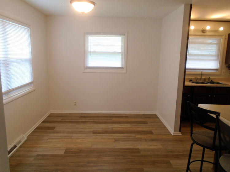 428 North 10th Street Rochelle, IL 61068 - Photo 5 of 17