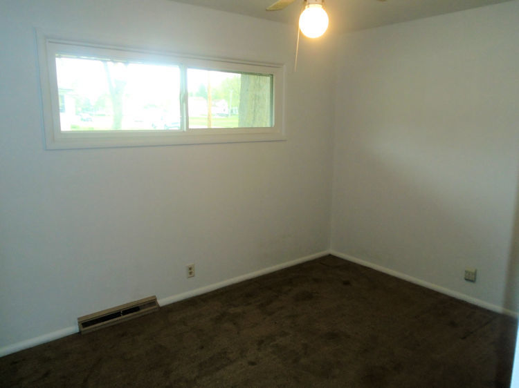 428 North 10th Street Rochelle, IL 61068 - Photo 10 of 17