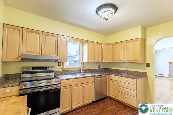 $369,900 | 345 8th Avenue, Bethlehem, PA 18018