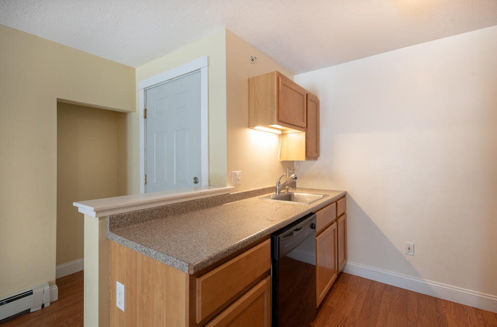 11 Smithwheel Road, Unit 43 Old Orchard Beach, ME 04064 - Photo 4 of 11 11 SMITHWHEEL KITCHEN2