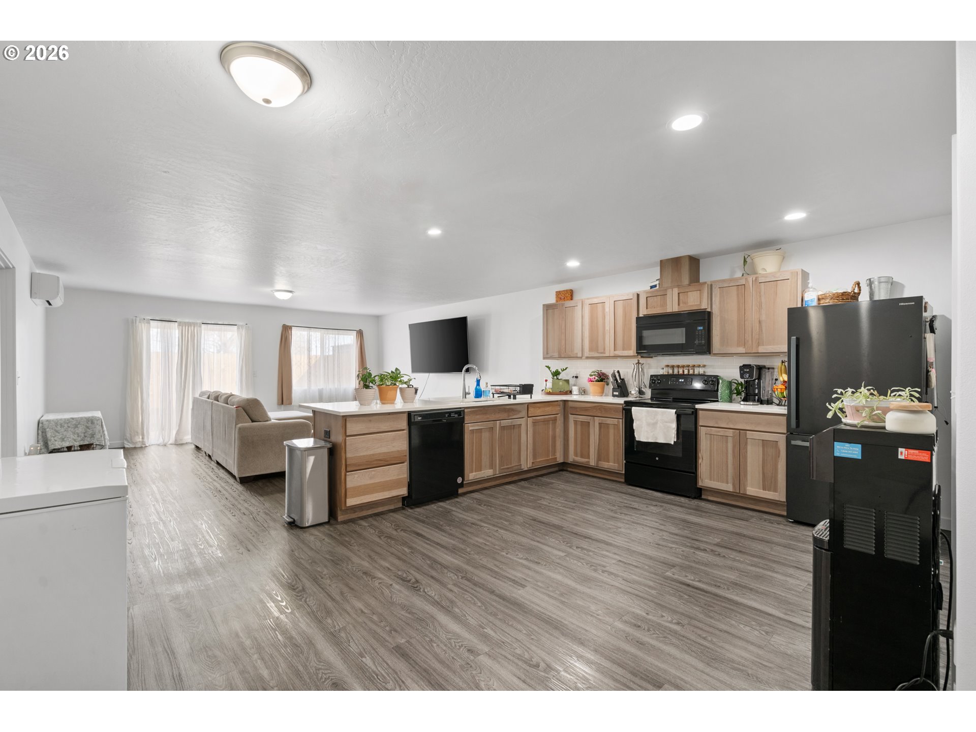 277 Merrick Avenue Umatilla, OR 97882 - Photo 5 of 21 Kitchen/Living Room