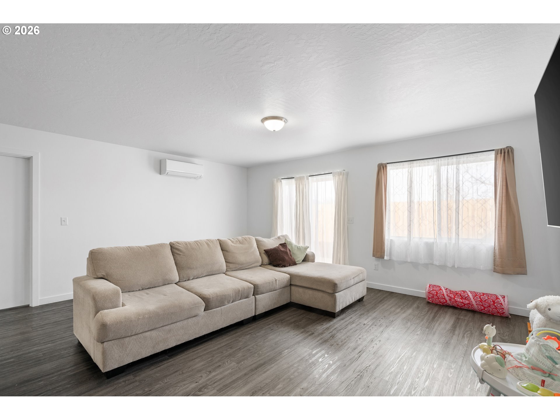 277 Merrick Avenue Umatilla, OR 97882 - Photo 10 of 21 Living Room