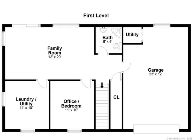 a view of a house with backyard