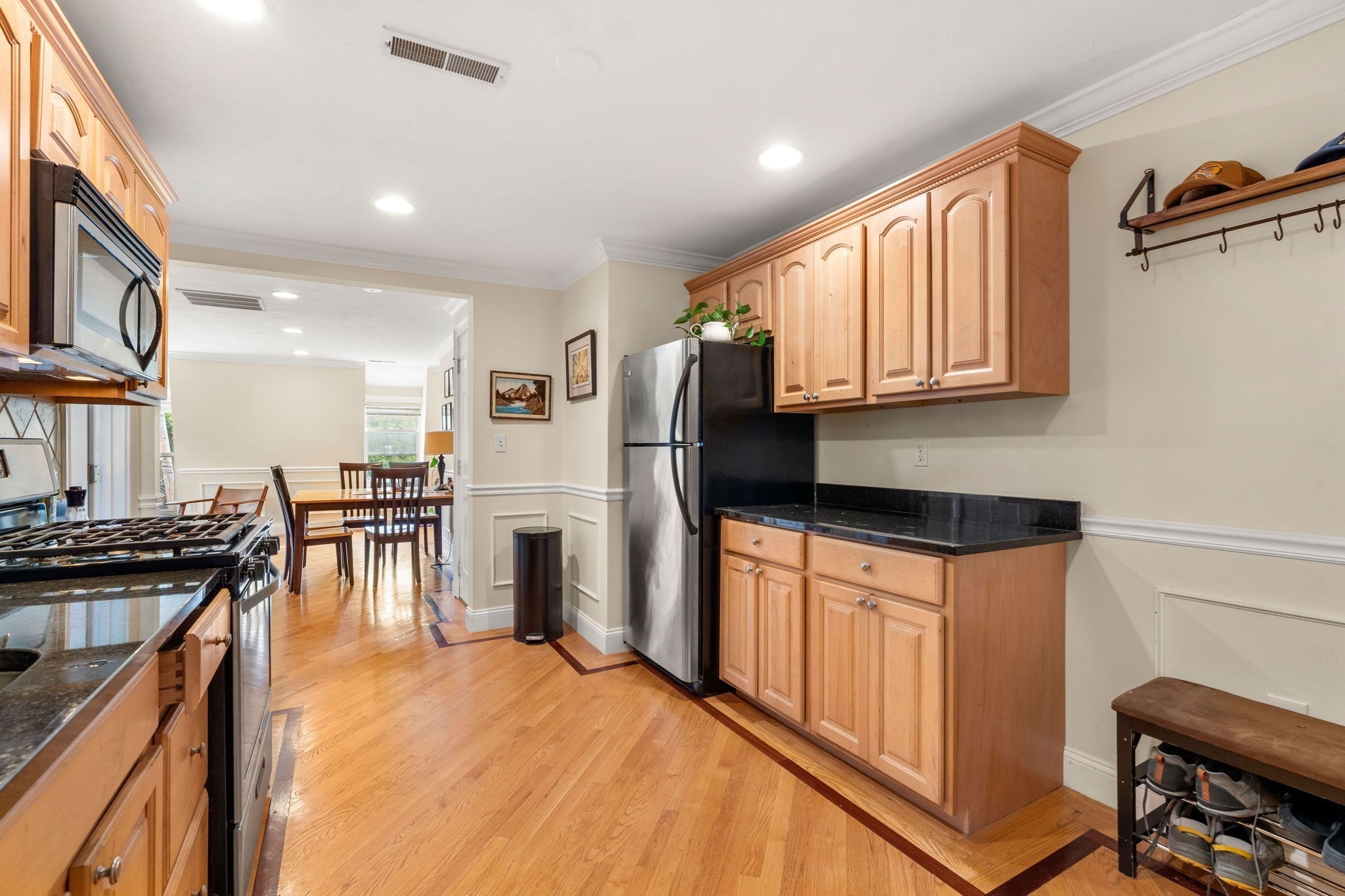 12 Maple Avenue, Unit 3 Andover, MA 01810 - Photo 5 of 17 Gallery Image 5