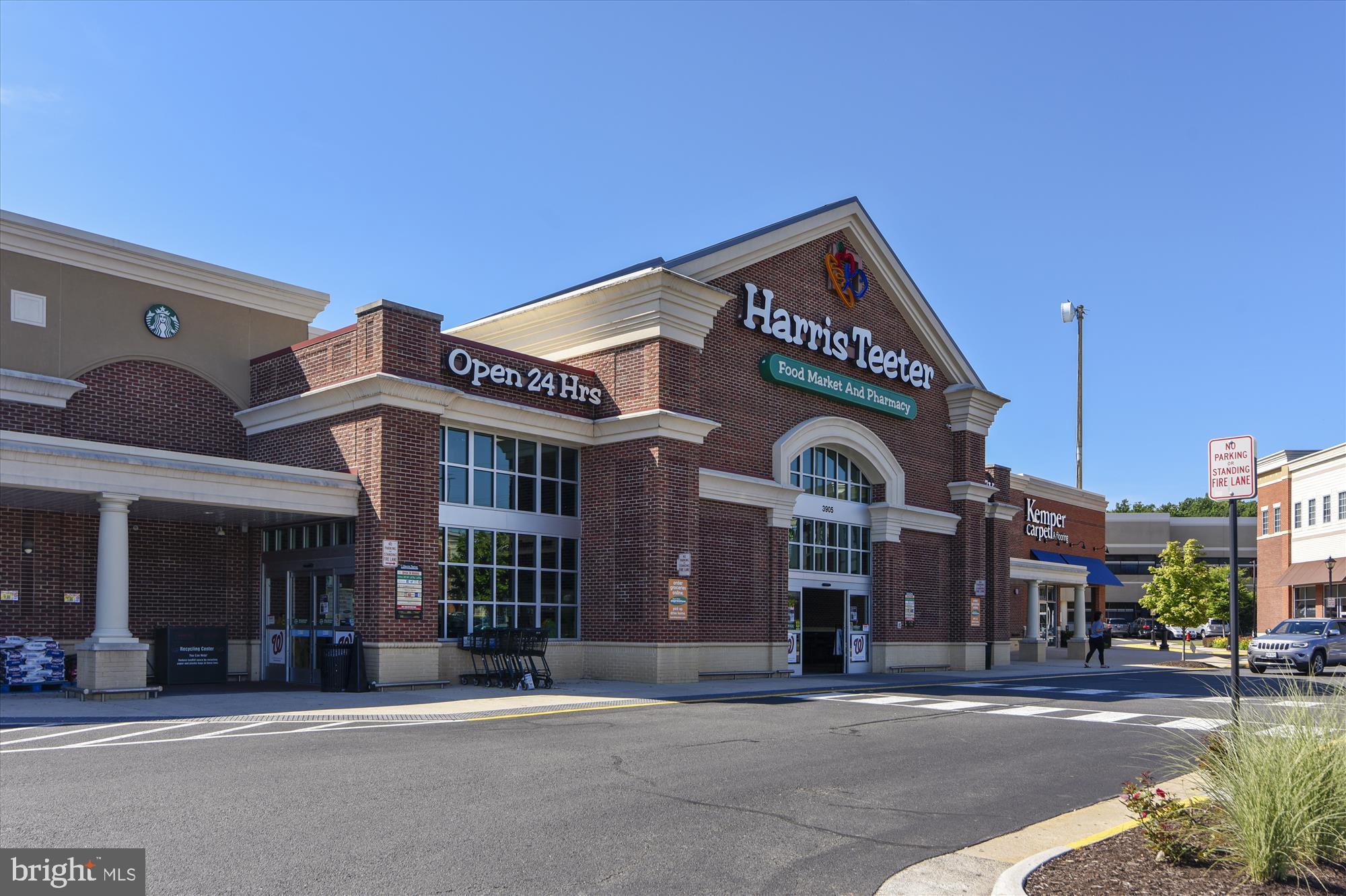 3800 Ridge Knoll Court, Unit 2 Fairfax, VA 22033 - Photo 48 of 50 a front view of a building with street view