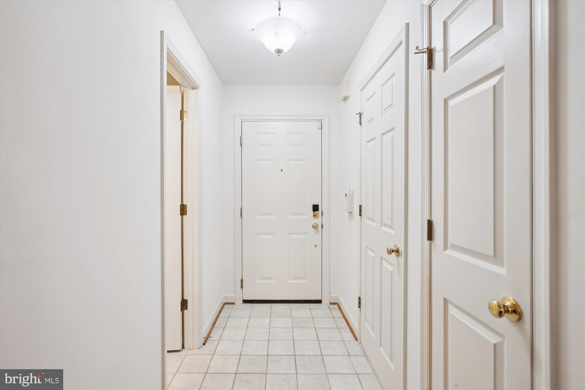 3800 Ridge Knoll Court, Unit 2 Fairfax, VA 22033 - Photo 9 of 50 a view of a hallway