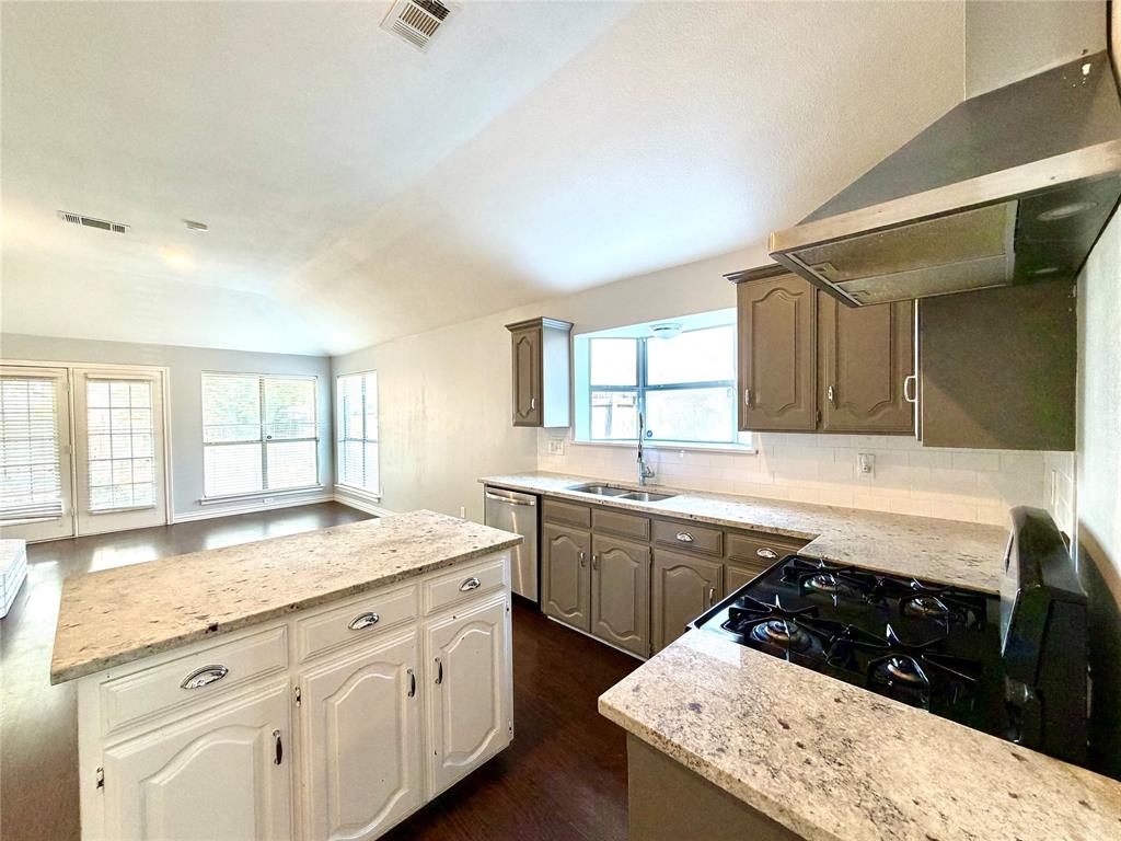 4232 Osborn Road Dallas, TX 75227 - Photo 11 of 22