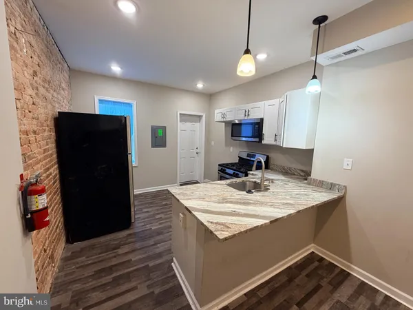 $1,050 | 4654 York Road, Unit 2, Baltimore, MD 21212