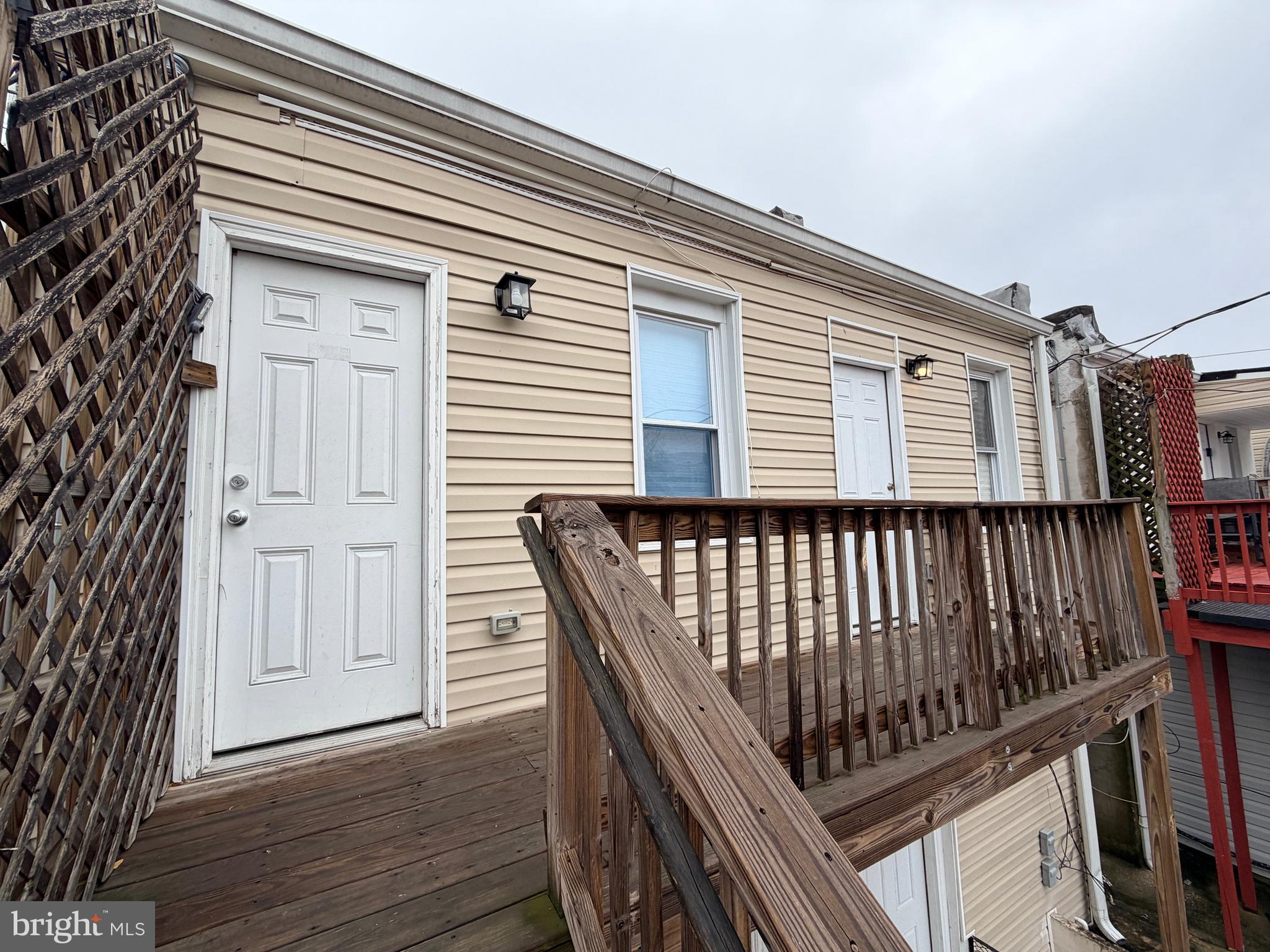 4654 York Road, Unit 2 Baltimore, MD 21212 - Photo 11 of 13 Balcony with stairs to parking pad