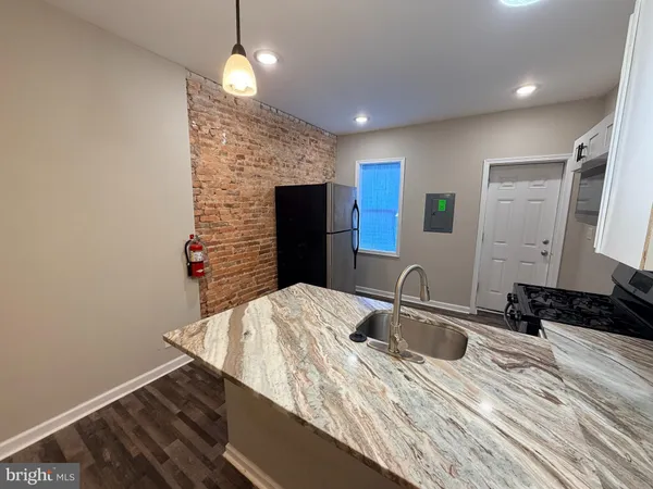 $1,050 | 4654 York Road, Unit 2, Baltimore, MD 21212