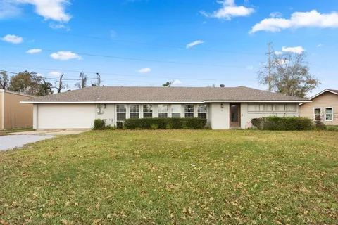 $279,900 | 17 Horseshoe Lane, Sulphur, LA 70663