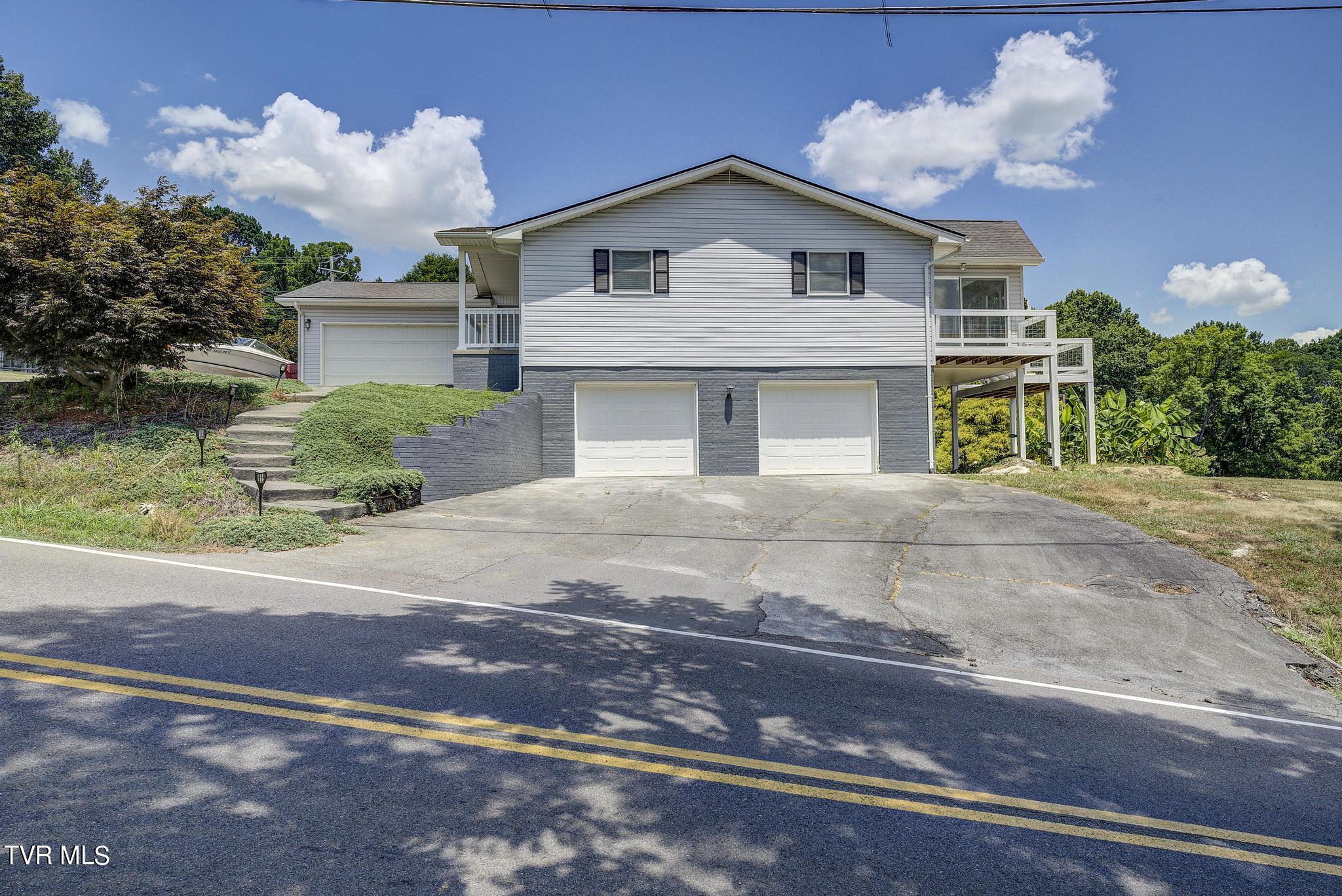 360 Crouch Road Johnson City, TN 37615 - Photo 8 of 67 Side/Lower Garage