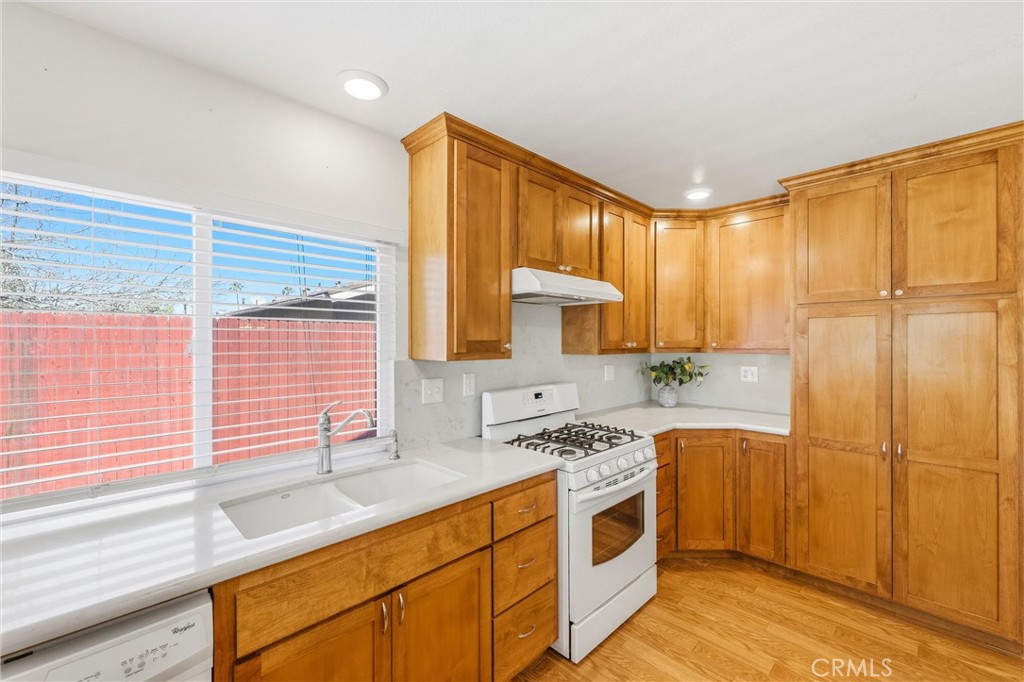 2828 Shalimar Place Riverside, CA 92504 - Photo 16 of 49