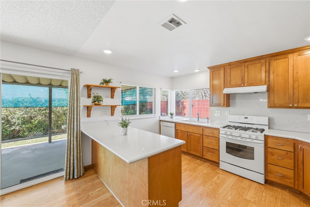 2828 Shalimar Place Riverside, CA 92504 - Photo 3 of 49