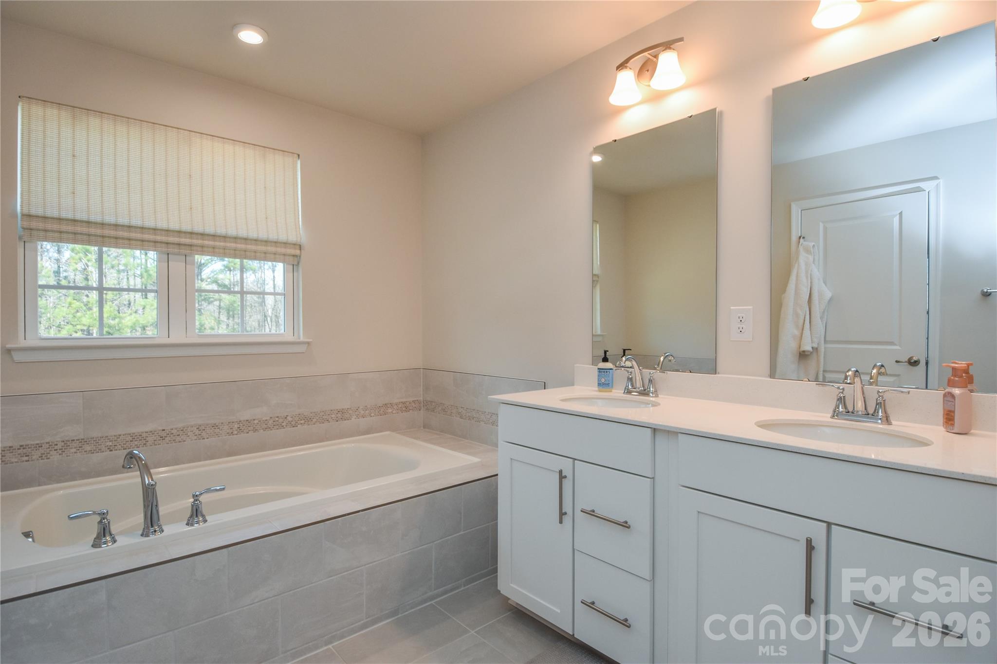 3050 Streamside Drive Davidson, NC 28036 - Photo 18 of 34
