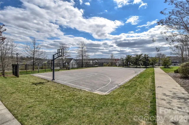 $500,000 | 3050 Streamside Drive, Davidson, NC 28036