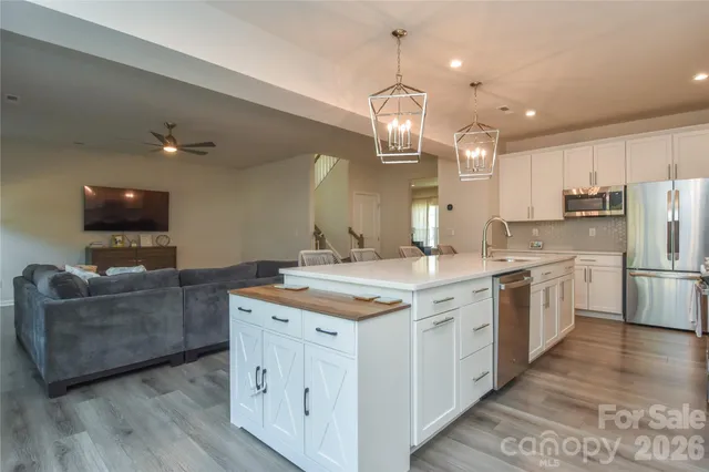 $500,000 | 3050 Streamside Drive, Davidson, NC 28036