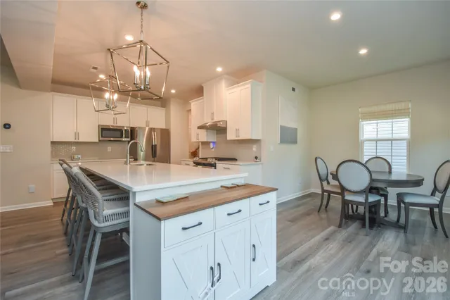 $500,000 | 3050 Streamside Drive, Davidson, NC 28036