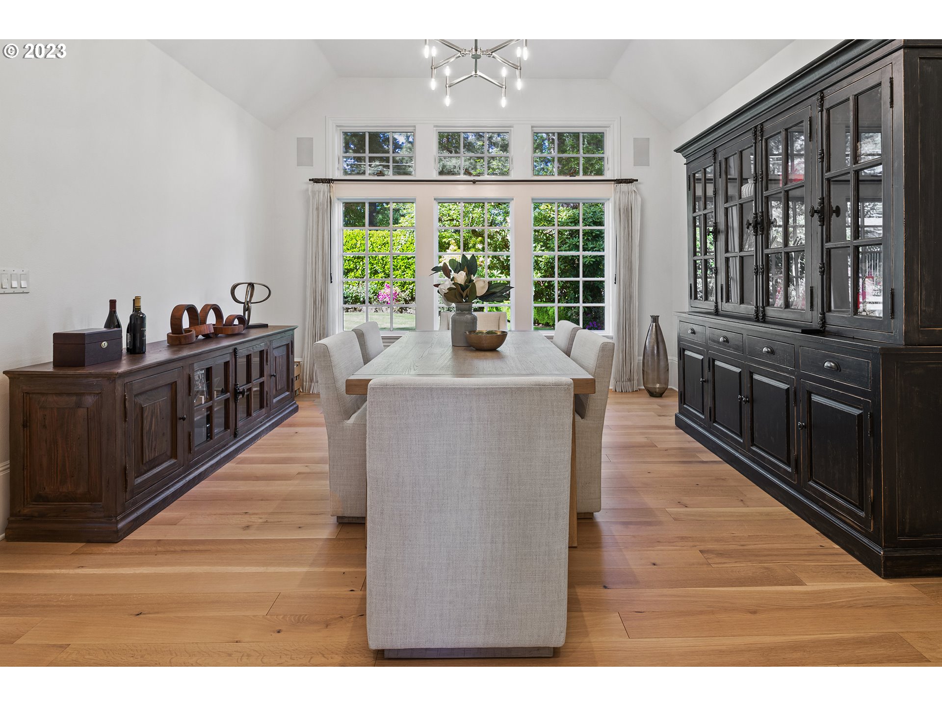 584 Ridgeway Road Lake Oswego, OR 97034 - Photo 15 of 44 Gallery Image 15