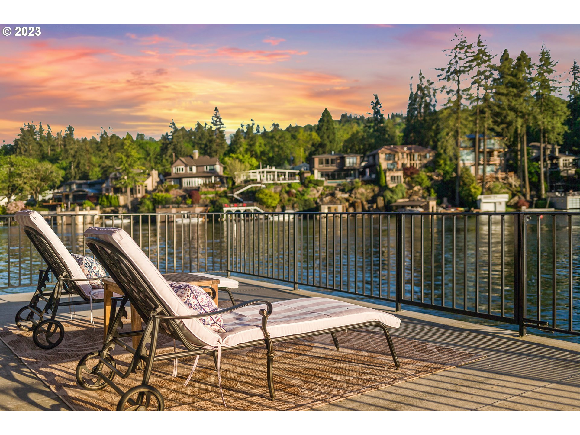 584 Ridgeway Road Lake Oswego, OR 97034 - Photo 2 of 44 Gallery Image 2