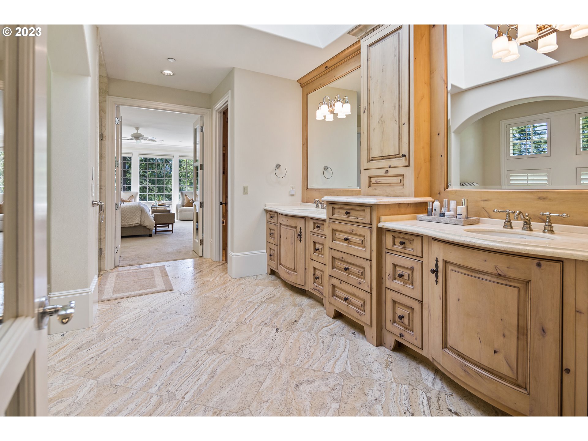 584 Ridgeway Road Lake Oswego, OR 97034 - Photo 23 of 44 Gallery Image 23
